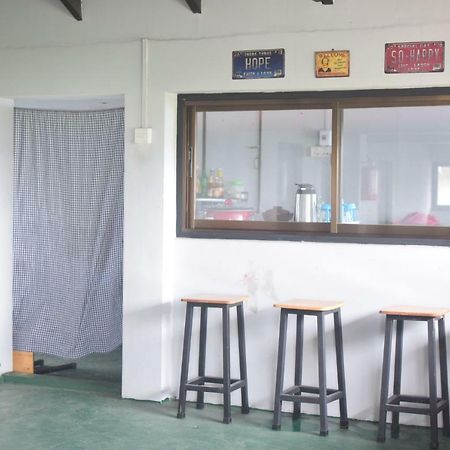 Celia Hostel Mandalay Bagian luar foto