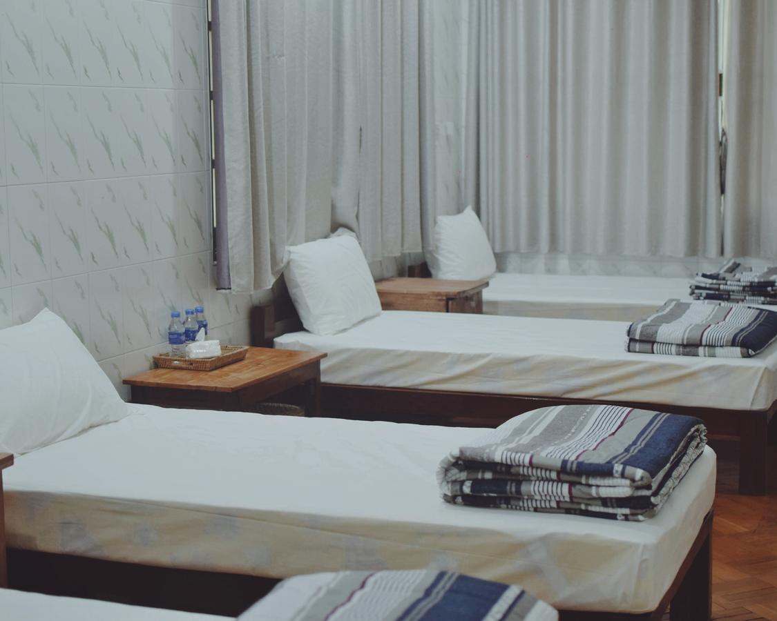Celia Hostel Mandalay Bagian luar foto