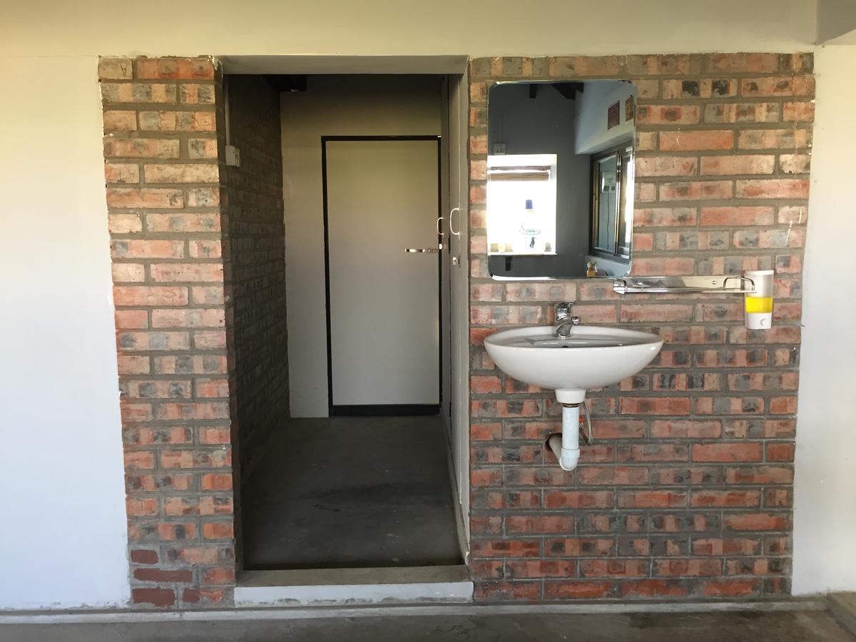 Celia Hostel Mandalay Bagian luar foto