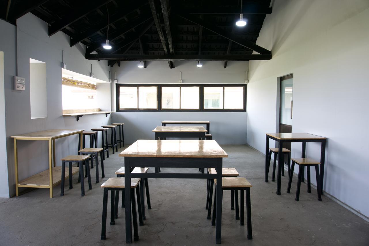Celia Hostel Mandalay Bagian luar foto