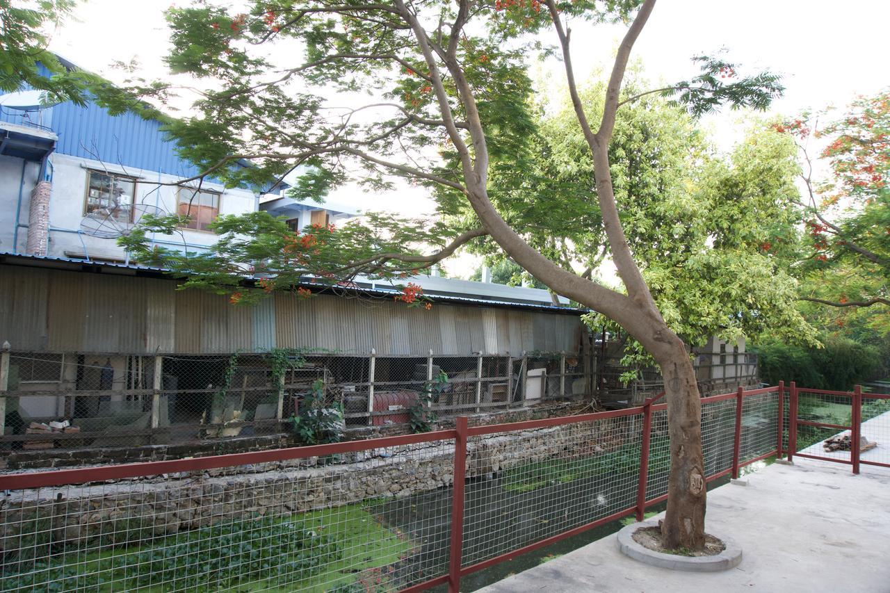 Celia Hostel Mandalay Bagian luar foto