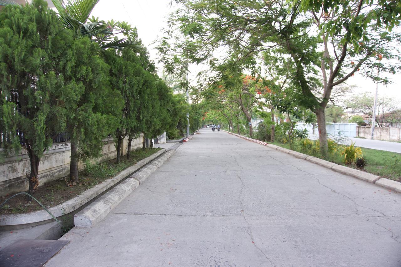 Celia Hostel Mandalay Bagian luar foto