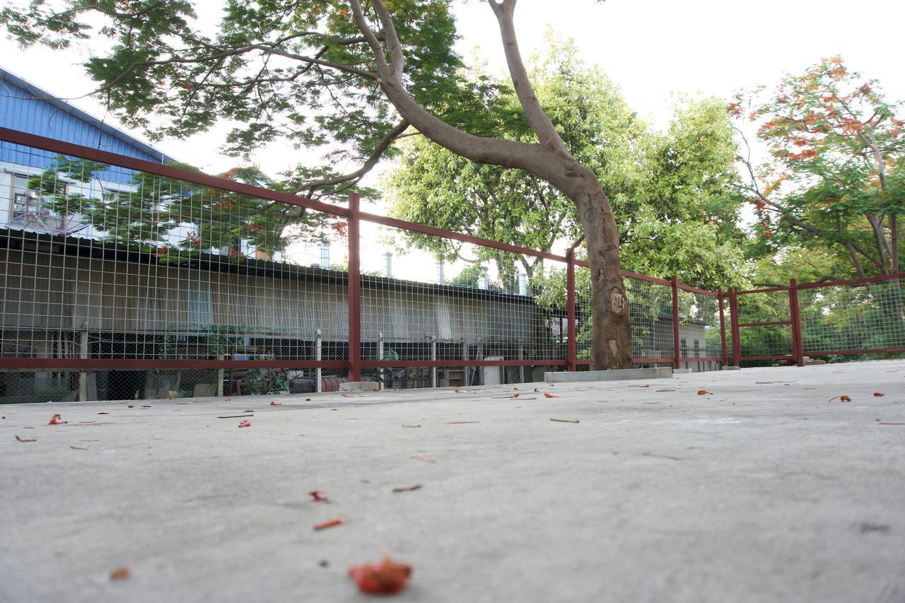 Celia Hostel Mandalay Bagian luar foto