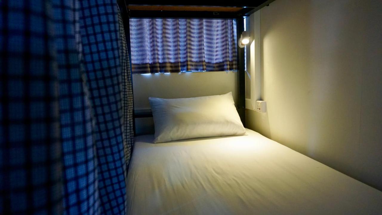 Celia Hostel Mandalay Bagian luar foto