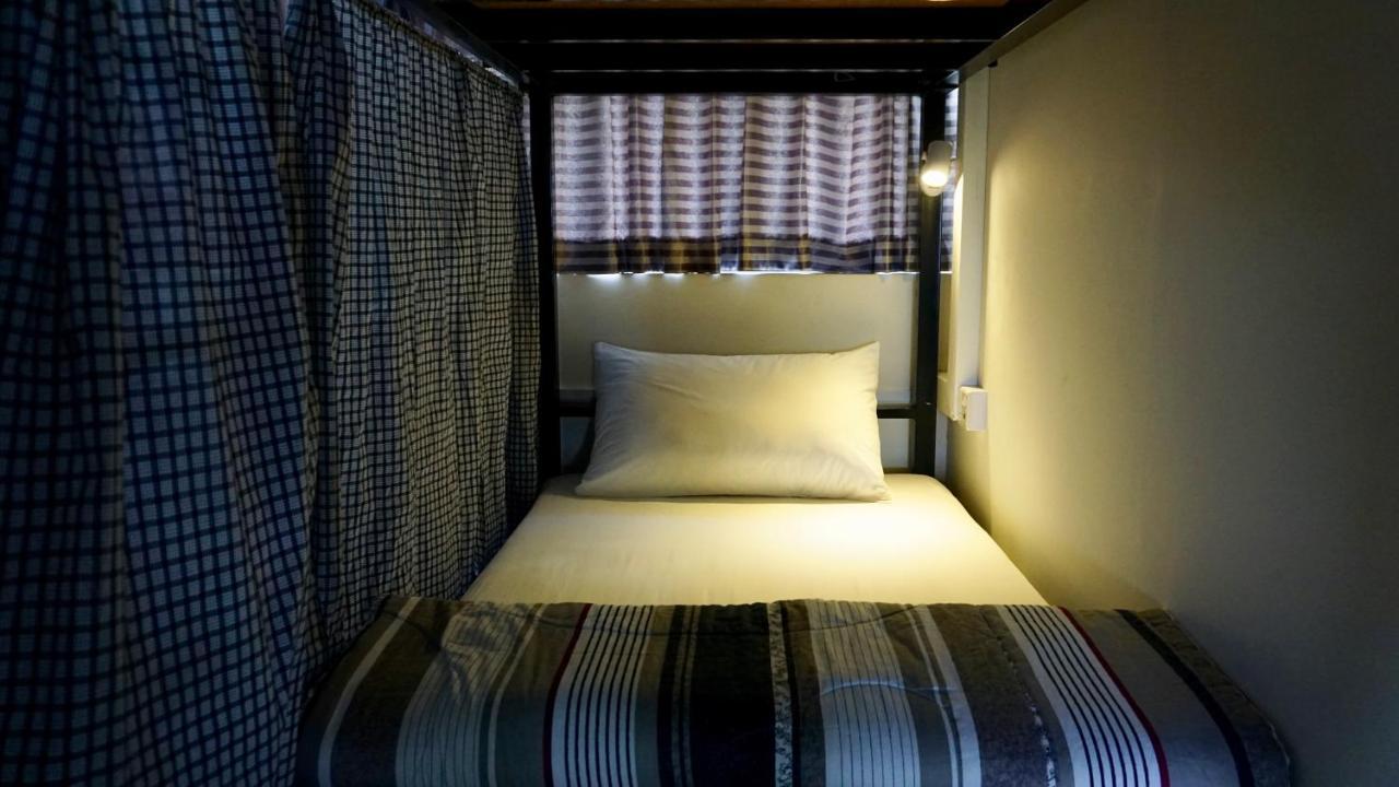 Celia Hostel Mandalay Bagian luar foto