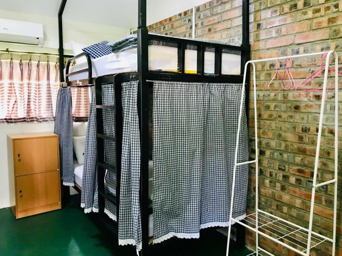 Celia Hostel Mandalay Bagian luar foto