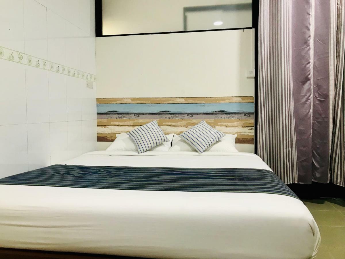Celia Hostel Mandalay Bagian luar foto