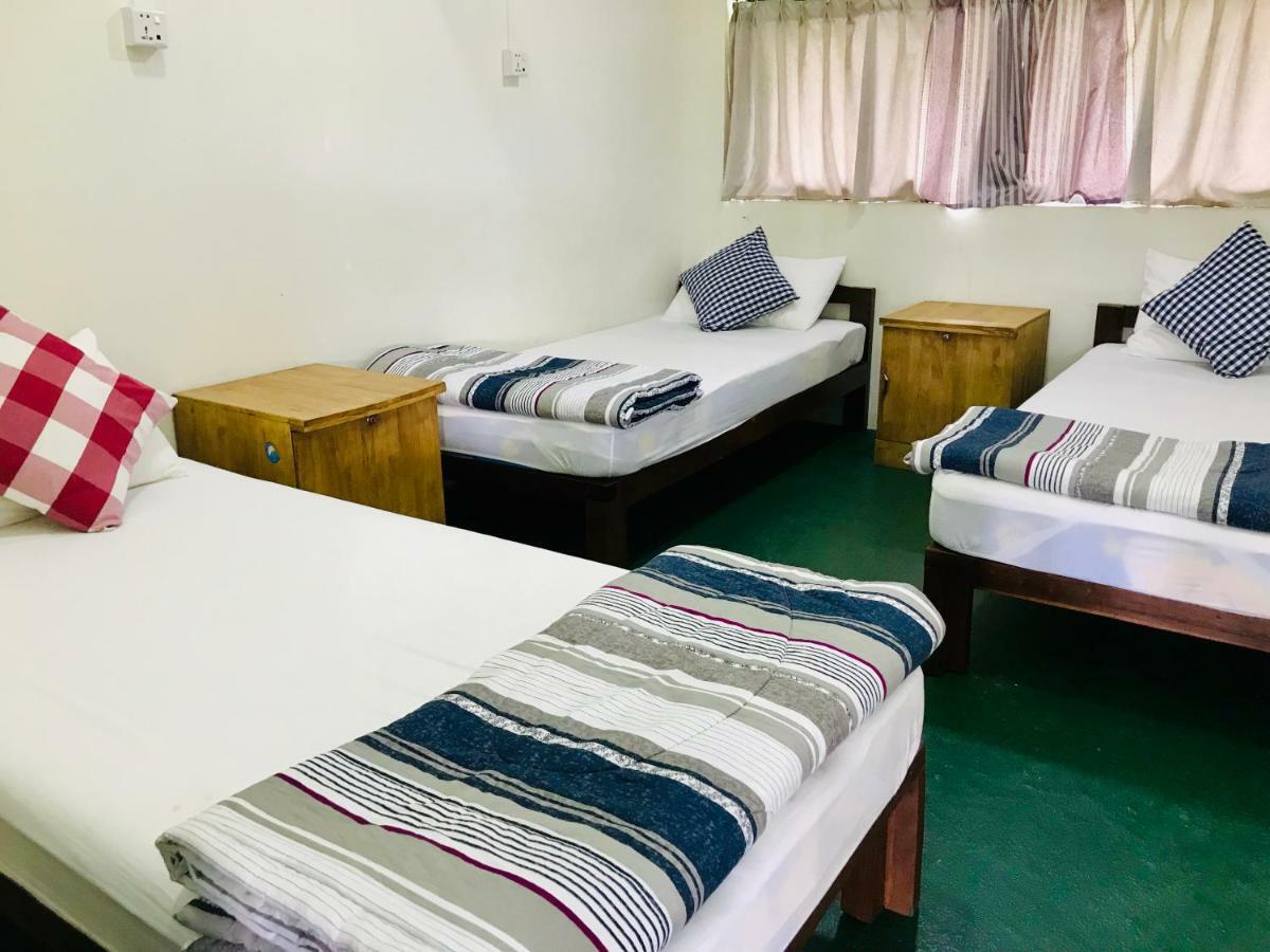 Celia Hostel Mandalay Bagian luar foto