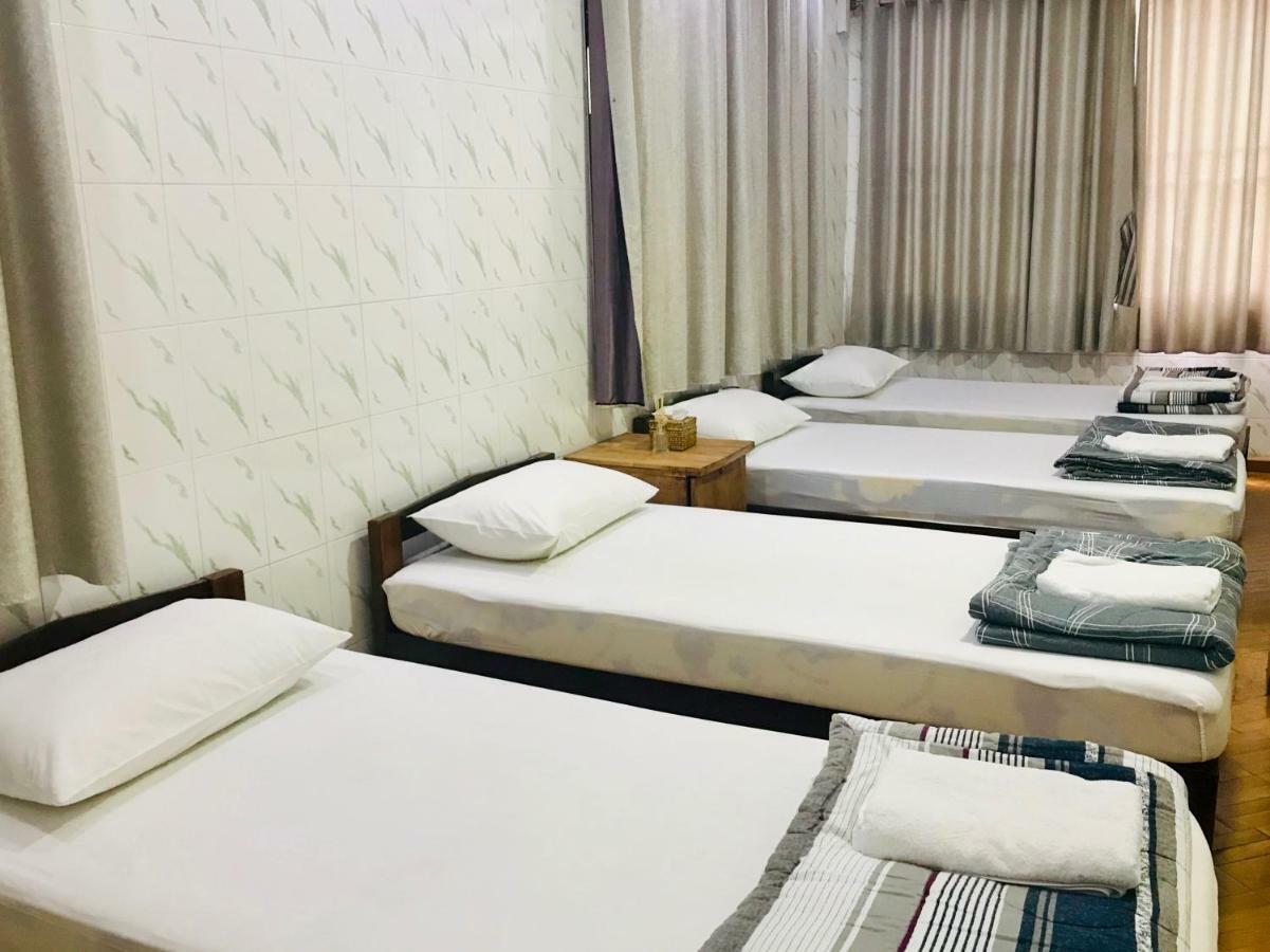 Celia Hostel Mandalay Bagian luar foto
