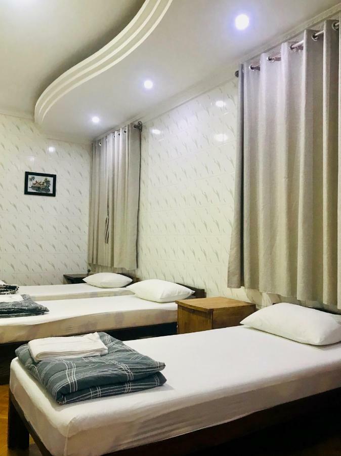 Celia Hostel Mandalay Bagian luar foto